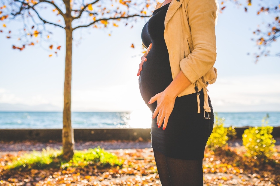  如何在怀孕早期缓解晨吐反应