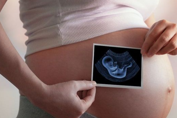  胎芽在怀孕11周内没有胎心率正常吗?