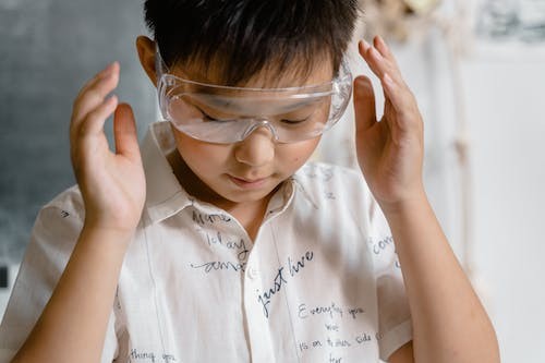  刚怀孕怎么判断是男是女?几个月看男女更准确?